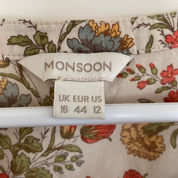 Monsoon London | Floral Short Sleeve Button Down Shirt - size US 12 - Picture 12 of 13